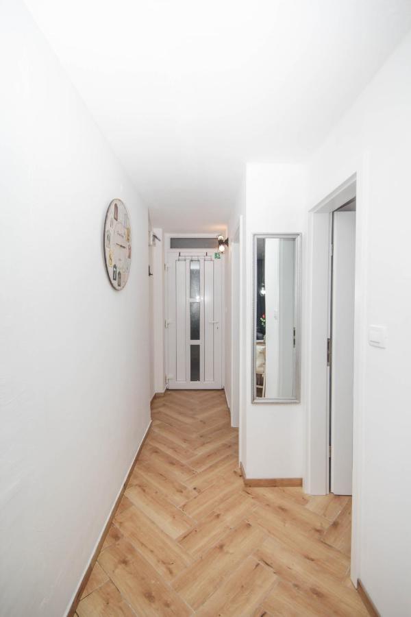 Lola'S Apartment Split Luaran gambar